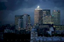 موديز تخفض تصنيف الاقتصاد البريطاني