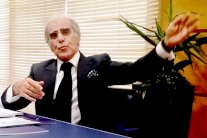 محافظ «المركزي» المغربي يحث الحكومة على اتخاذ موقف من تحرير سعر صرف الدرهم