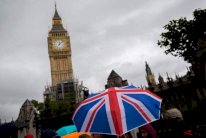 تراجع الصناعة البريطانية واحتفاظ الصينية بالصدارة