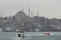 موديز تخفض تصنيف تركيا على خلفية القلق من سياستها النقدية