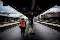 ماكرون أمام اختبار إضراب العاملين في السكك الحديد