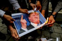 إيران: العقوبات على المصرف المركزي ستجعلنا 