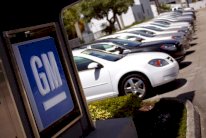 الاتحاد الأوروبي يحذر واشنطن من رد عالمي إذا فرضت رسومًا على السيارات