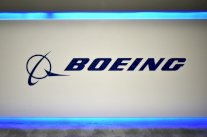 إنتاج بوينغ 787 يستأنف في مطلع مايو