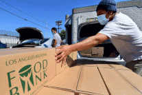 الاقتصاد الأميركي ينكمش بنسبة الثلث في الفصل الثاني