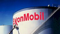 مجموعات النفط الكبرى تستأنف تسجيل الأرباح بعد خسائر هائلة في 2020