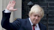 بوريس جونسون ينتظر عملية فرز الأصوات على أحر من الجمر