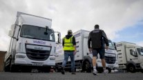 بريطانيا تخفّف القواعد لسائقي الشاحنات الأجانب 