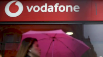 فودافون البريطانية تؤكد أن اتصالات الإماراتية باتت أكبر مستثمر فيها