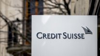 سهم بنك كريدي سويس يخسر أكثر من 30 %