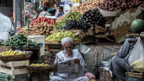 التضخم السنوي في مصر يرتفع في يونيو لمستوى قياسي