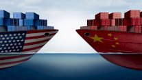 الصين ترد على رسوم الـ10% الأميركية بـ15%