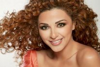 ميريام فارس تلتقط صور 