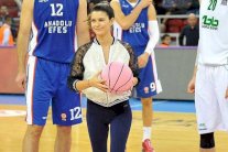 بيرين سات تساند مرضى سرطان الثدي 