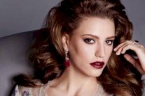  سيريناي ساريكايا وشاتاي أولسوي يتصالحان 