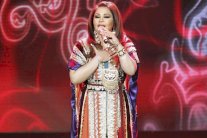 أحلام تُطل بالزي الوطني ووليد الجيلاني يغادر آراب أيدول