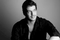 القضاء يعيد قضية مثلية خالد أبو النجا ونور الشريف إلى الواجهة