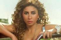 أزمة دينا الشربيني تبعدها عن 