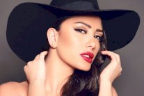 مصر تفتح أبوابها للراقصة إليسار