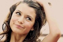 بيرين سات تستعين بأصدقائها في فيلمها الجديد 