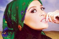 حنان ترك تتلقي التعازي بوفاة والدتها بعيداً عن الأضواء