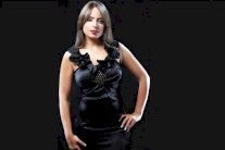 ريم البارودي تحتفل بأولى بطولاتها السينمائية