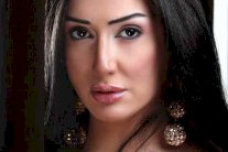 غادة عبد الرازق تتخلى عن دعم زوجها والسيسي