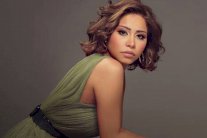 شيرين عبد الوهاب تغني للشهداء