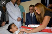 كارول سماحة تزور الجرحى الفلسطينيين في مستشفيات القاهرة