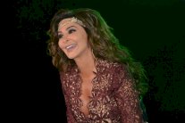 إليسا ترقص وتملأ الدنيا أغاني في أعياد بيروت