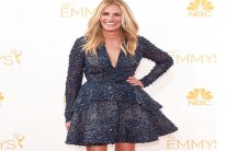 جوليا روبرتس تخطف الأضواء في حفل توزيع جوائز الـ Emmy