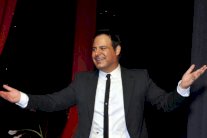 عاصي الحلاني يدعم الإقتصاد المصري بحفلٍ خيري