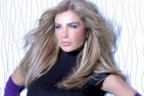 عادل إمام يباغت نيكول سابا بزيارة مفاجئة