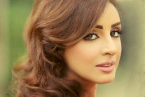 أنغام في ضيافة فنان العرب 