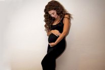 ميريام فارس تكشف حملها 