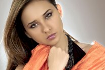 نيللي كريم تبدأ 