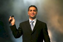 فضل شاكر يعود بـ