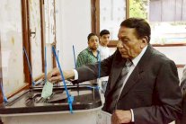  فنانو مصر يدعمون الإنتخابات البرلمانية