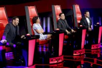 The Voice يبدأ عروضه المباشرة باختيار 8 مشتركين