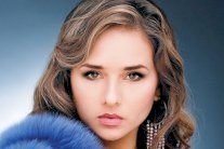 نيللي كريم تجدد تعاونها مع مريم نعوم 