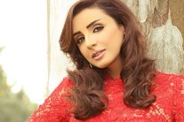 أنغام تنفي إصابتها بالتسمم