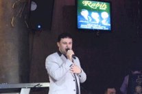 ربيع الأسمر يحتفل بميلاد علي الديك ويفتتح مطعمه