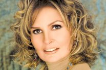 يسرا تدعم التليفزيون المصري