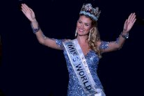 الإسبانية ميريا لالاغونا رويو ملكة جمال العالم