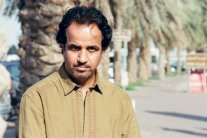 أحمد مختار يجمع الموروث والمعاصر في