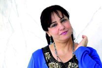 بتول عزيز بين 