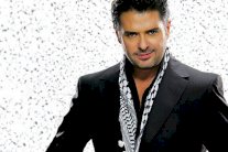 راغب علامة تحدّى الإرهاب بحفلٍ حاشد في تونس