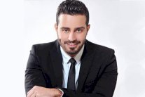 سعد رمضان يتحدى الأمطار ويتابع حفله دون فرقة في صيدا 