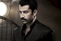 كينان أميرزالي أوغلو يدعم أطفال متلازمة 