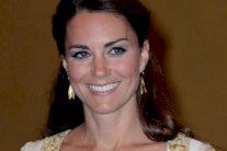 كيت ميدلتون تتخطى ملل انتظار الولادة برفقة أصدقائها